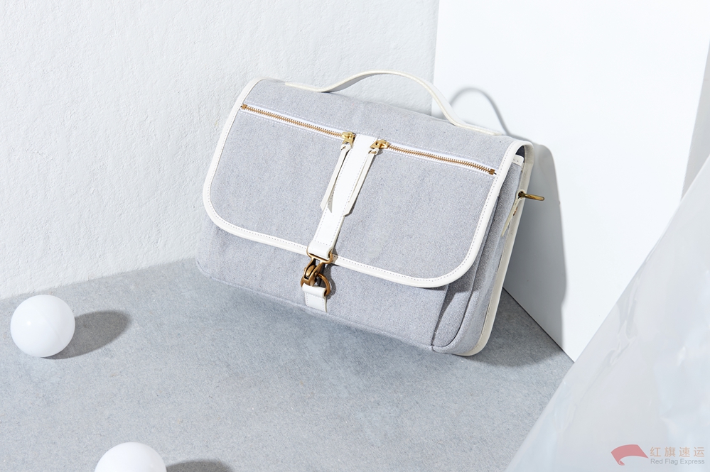 16396430828599.jpg 攝圖網_500990327_包包女士男士手提包錢包斜挎包背包(企業(yè)商用)_副本.jpg